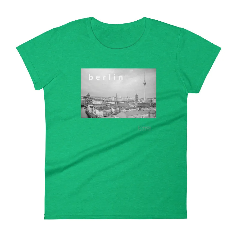 'Berlin, Germany' women's short-sleeved shirt (15 colors)