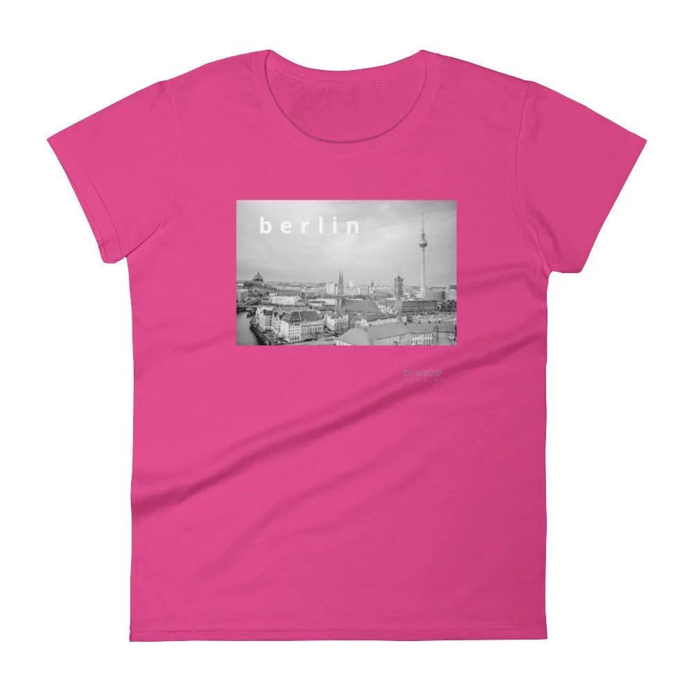 'Berlin, Germany' women's short-sleeved shirt (15 colors)