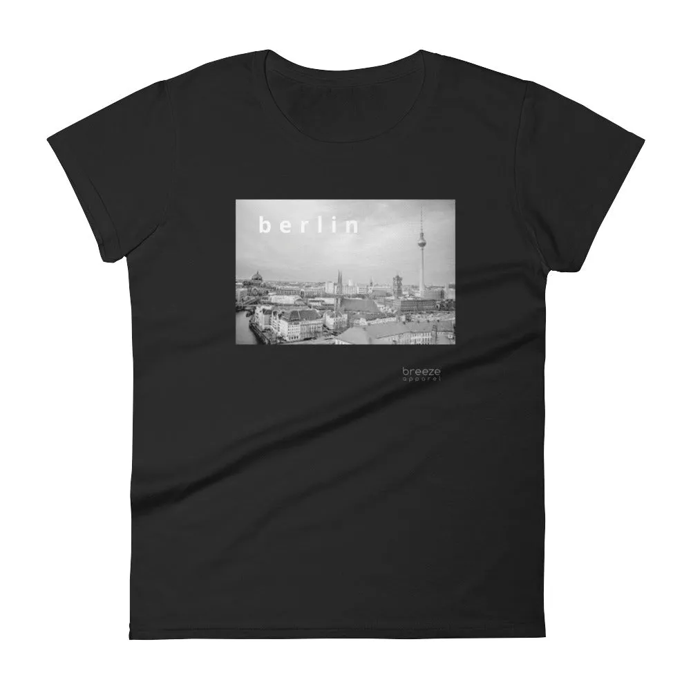 'Berlin, Germany' women's short-sleeved shirt (15 colors)