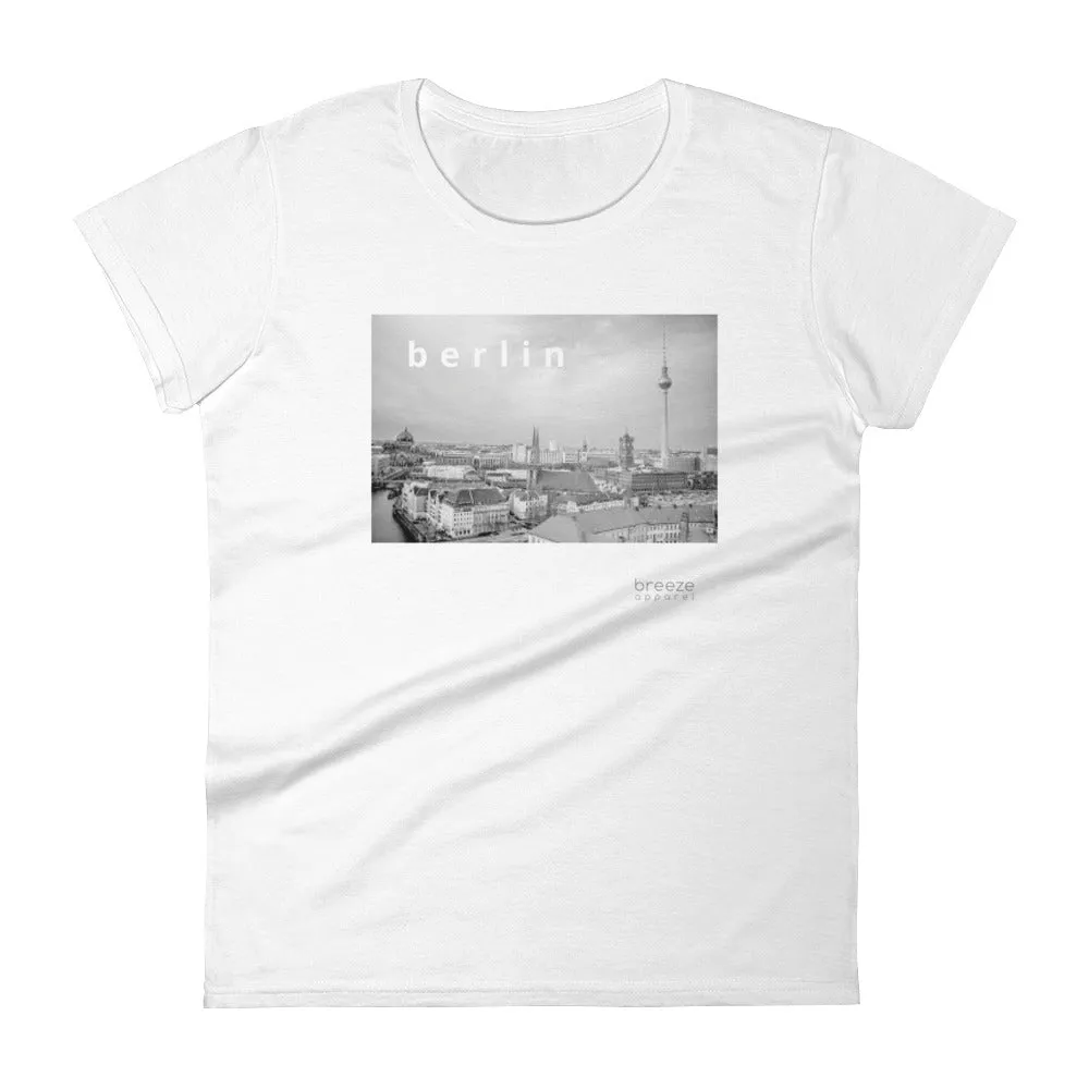 'Berlin, Germany' women's short-sleeved shirt (15 colors)