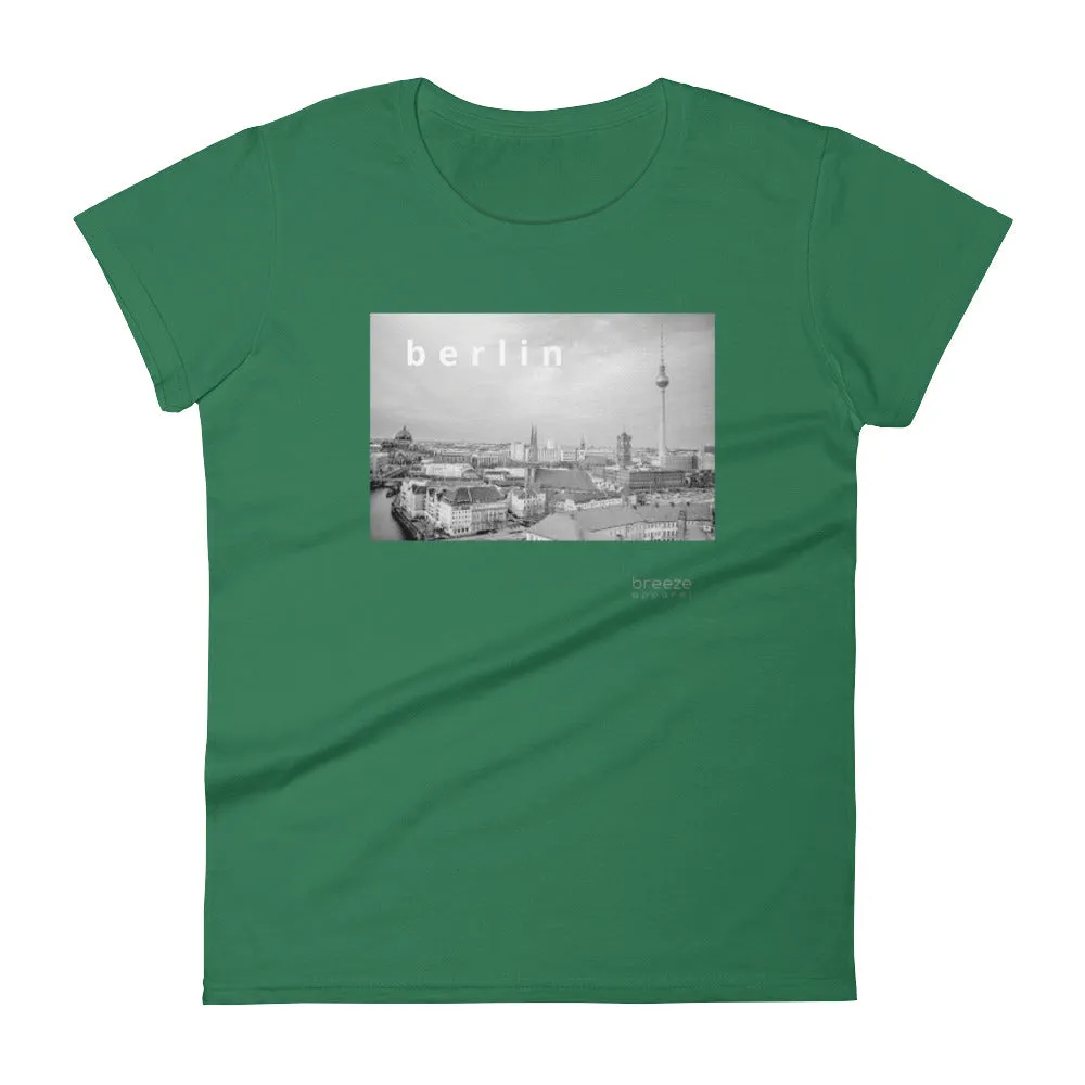 'Berlin, Germany' women's short-sleeved shirt (15 colors)