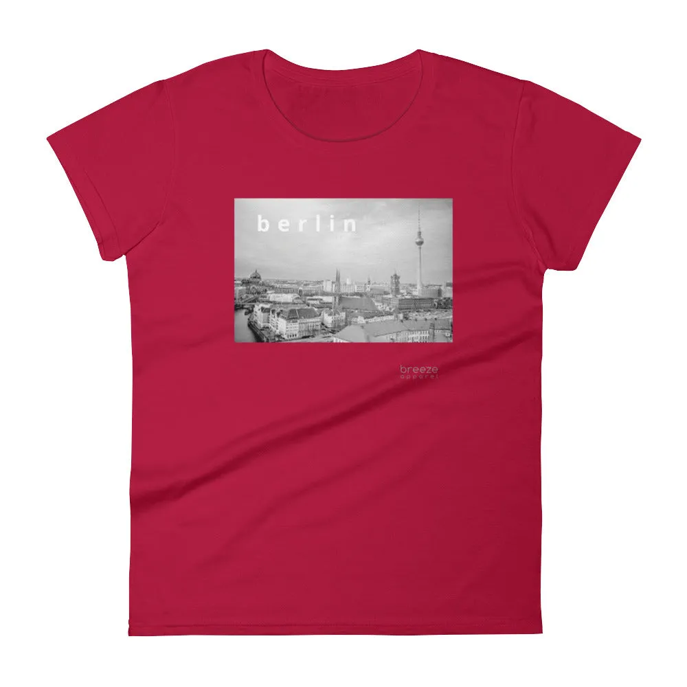'Berlin, Germany' women's short-sleeved shirt (15 colors)