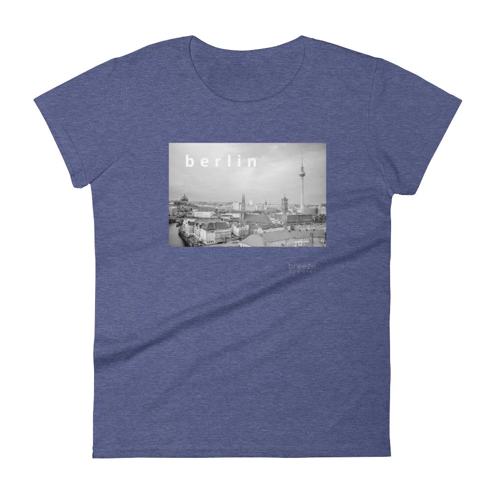 'Berlin, Germany' women's short-sleeved shirt (15 colors)
