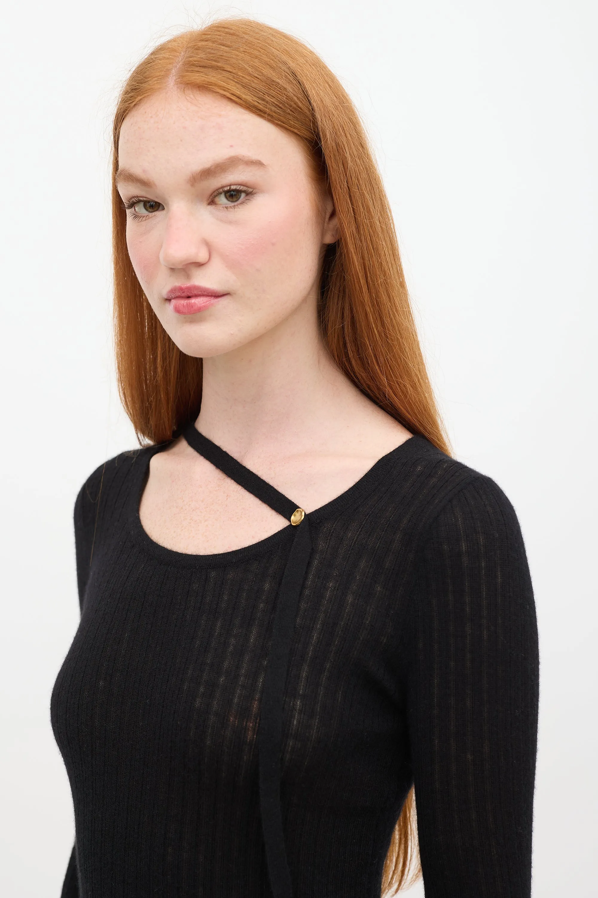Black Cashmere Ribbed Sweater