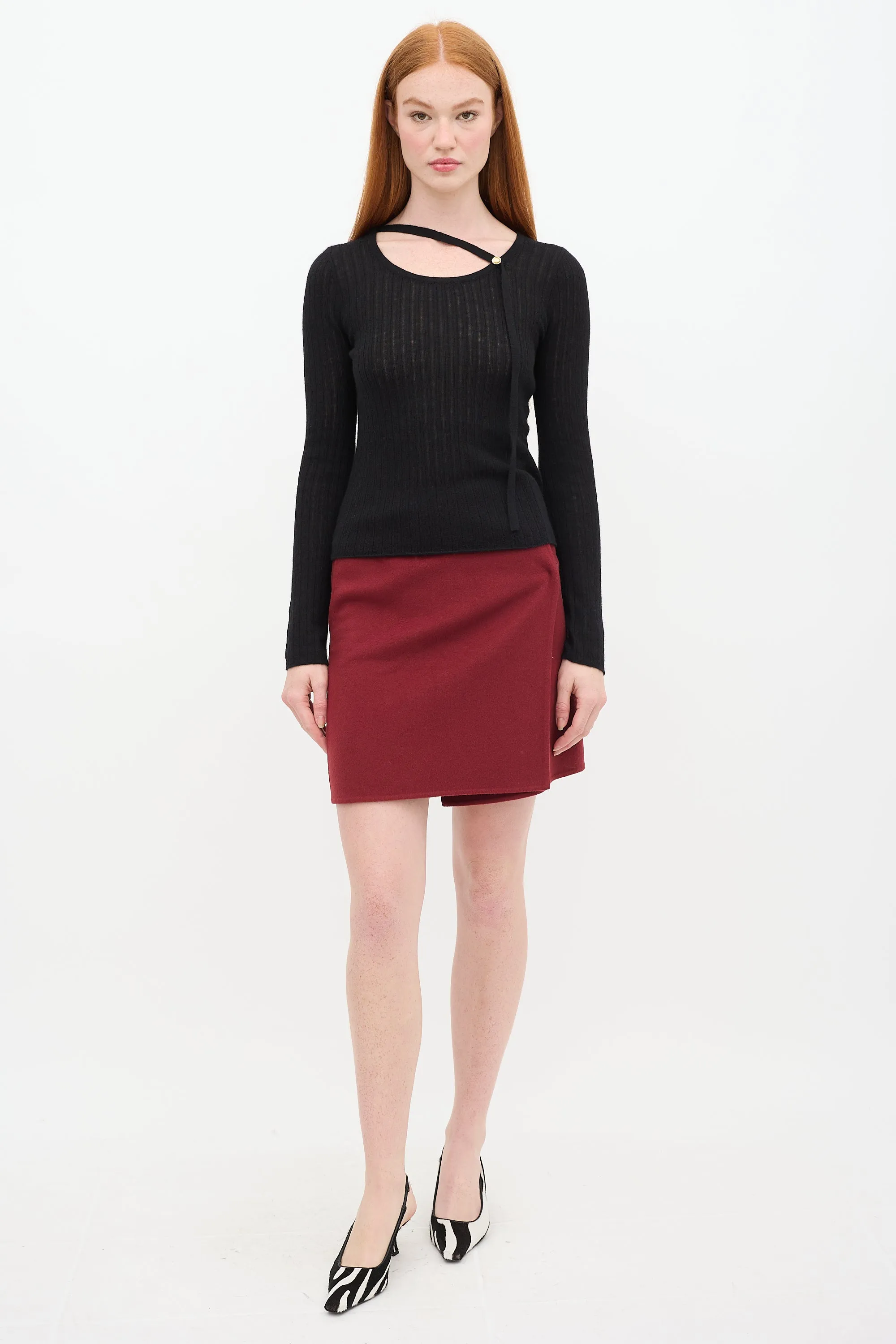 Black Cashmere Ribbed Sweater